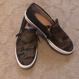 Banana republic sneakers